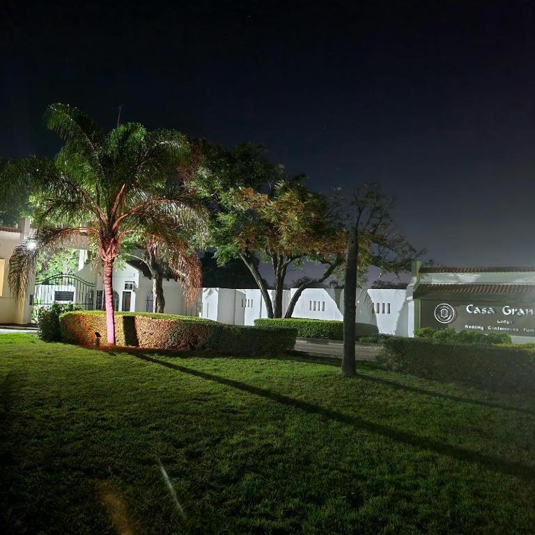 בריטס Casa Grande Guest Lodge מראה חיצוני תמונה