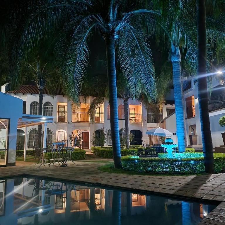 בריטס Casa Grande Guest Lodge מראה חיצוני תמונה