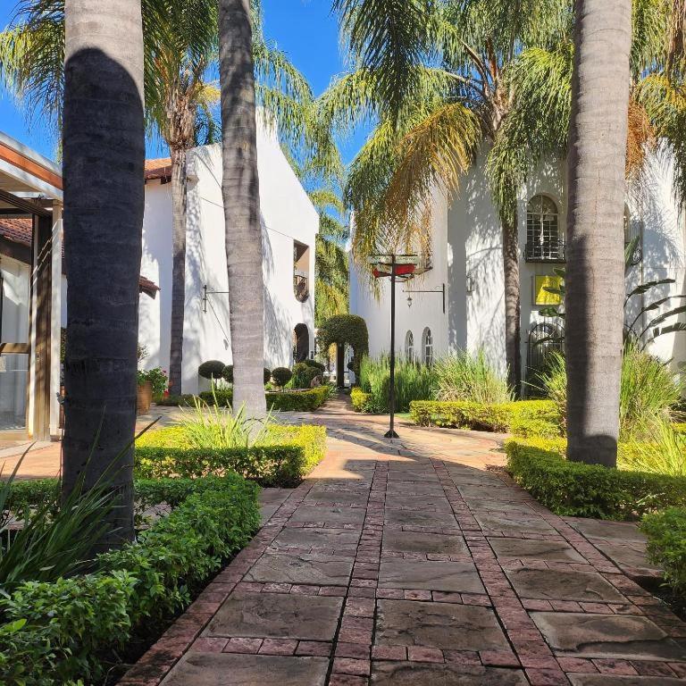 בריטס Casa Grande Guest Lodge מראה חיצוני תמונה