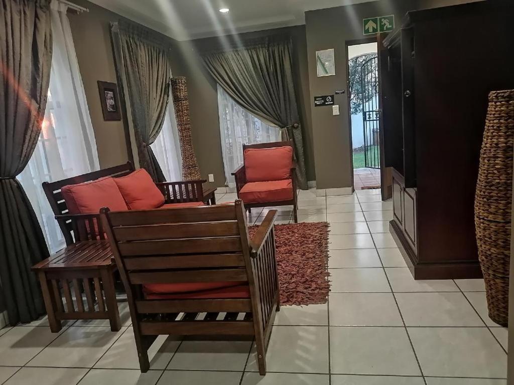 בריטס Casa Grande Guest Lodge מראה חיצוני תמונה
