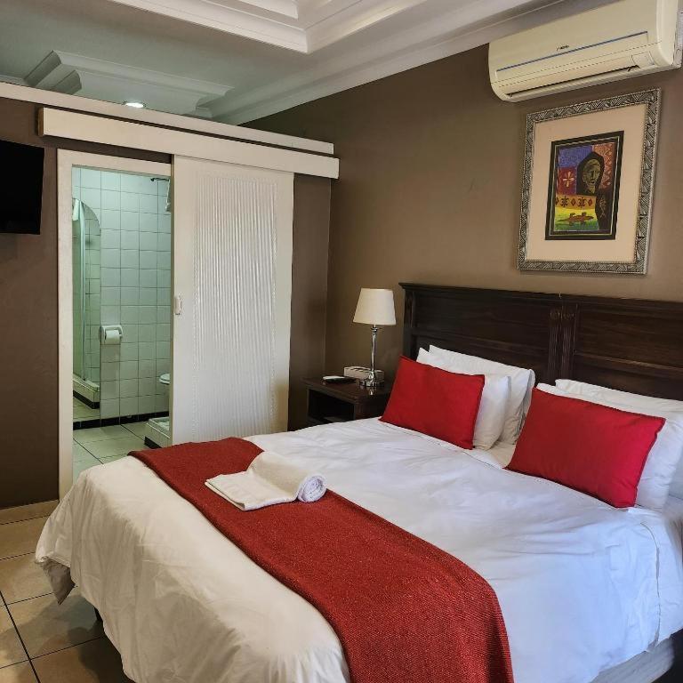 בריטס Casa Grande Guest Lodge מראה חיצוני תמונה